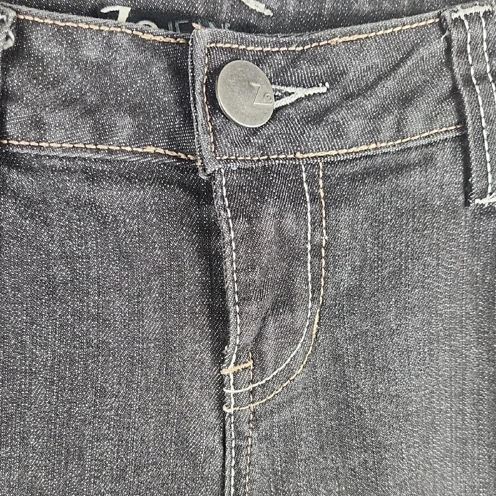 Z2 JeansB, lack Distressed Straight Leg Jeans, Inseam 31", L 39", Waist 32",Sz9 - Picture 5 of 8